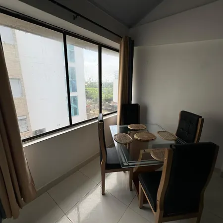 Apartamento Edificio Frente A La Playa En Cartagena, Marbella