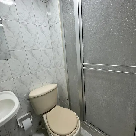 Apartamento Edificio Frente A La Playa En Cartagena, Marbella